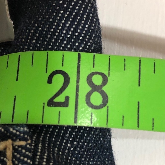 - Girls Levis Denim Wrap Around Skirt. Size 28/small - Picture 8 of 9